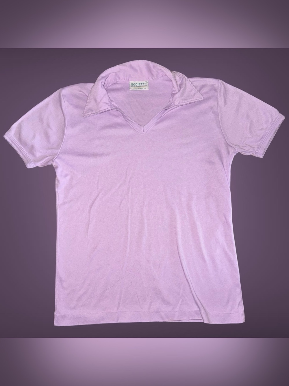 Vintage 1970s / 1980s Society Lavender Open-Collar V-Neck Polo Top Women’s S